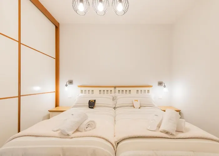 Ronda Street In The Heart Of Old Town * بلباو